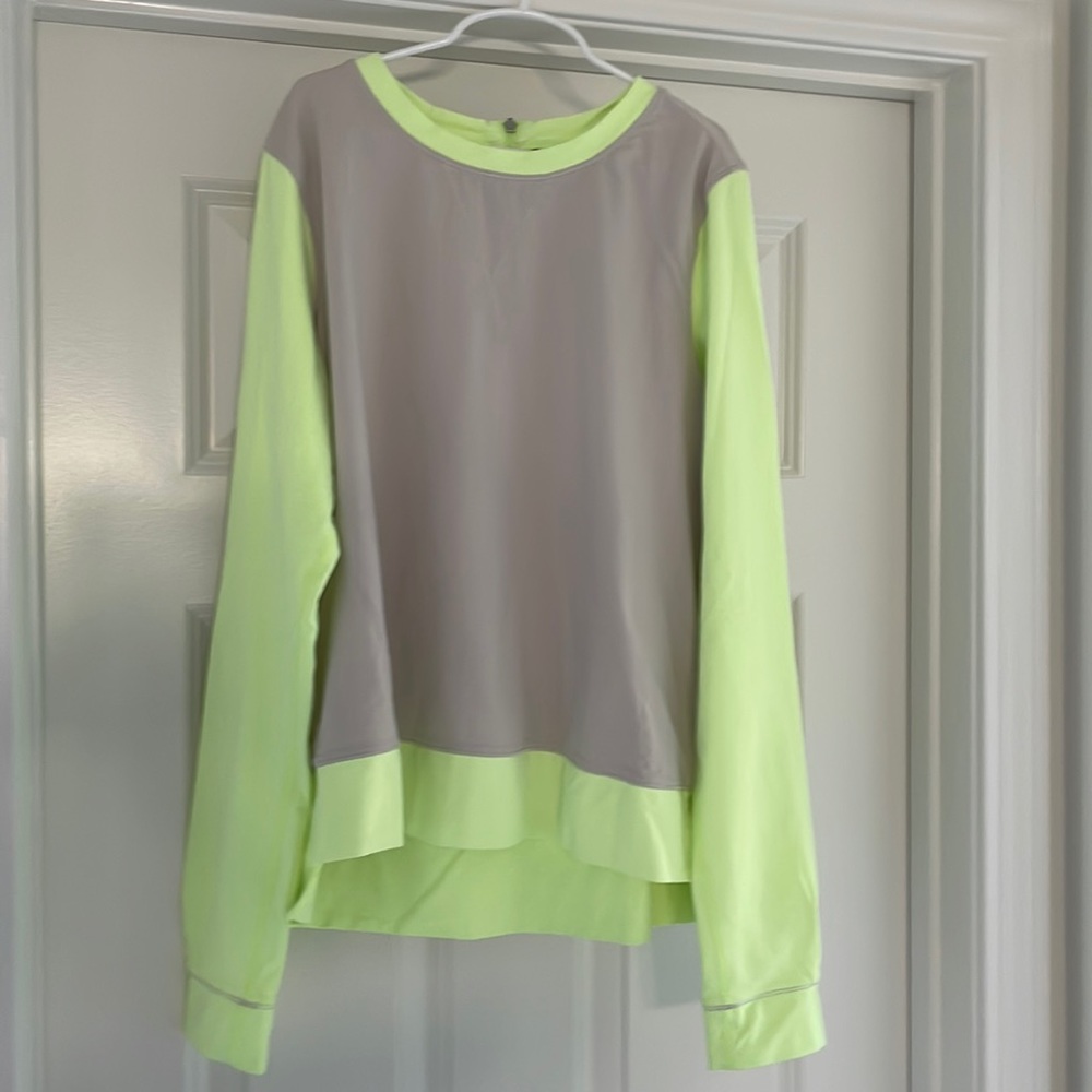 Lululemon long sleeve runner’s shirt.